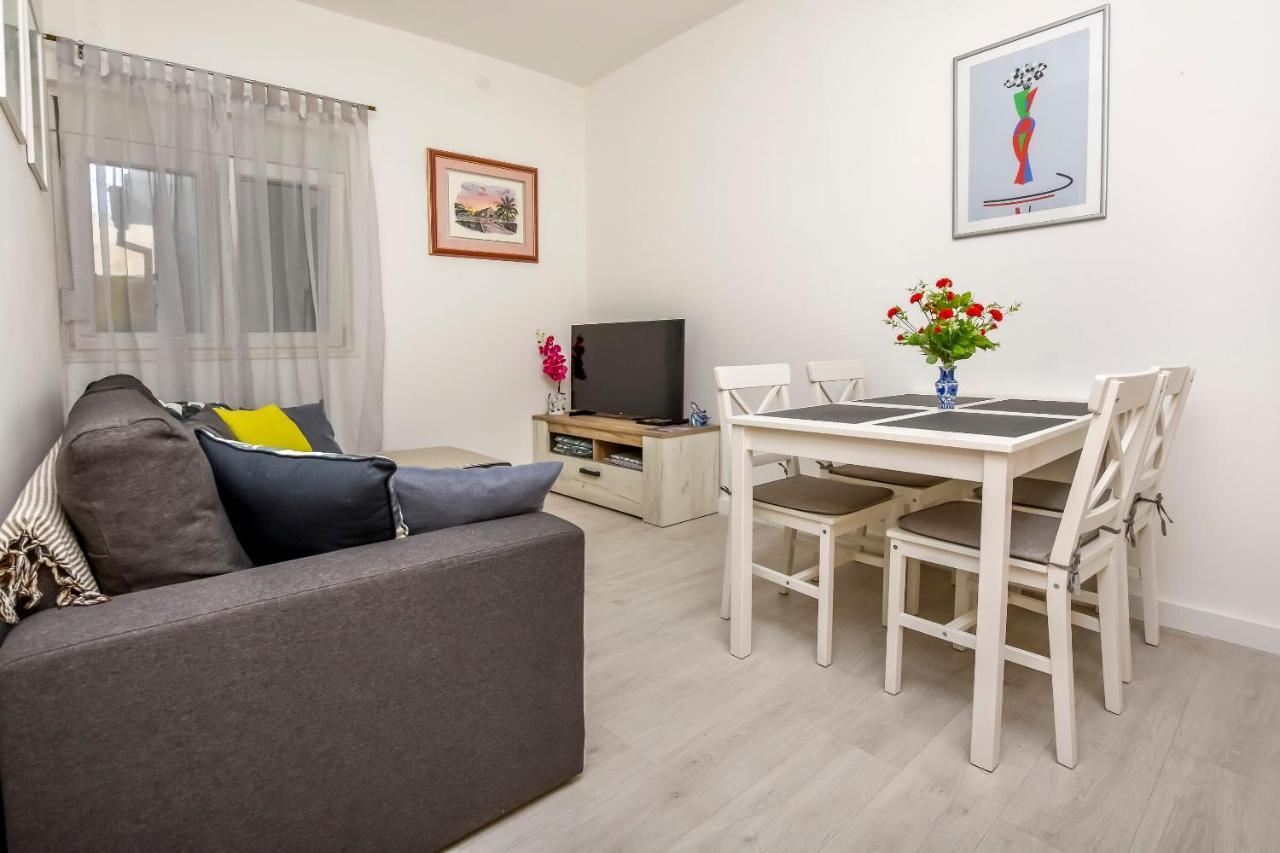Apartments Matas Rogoznica  Extérieur photo