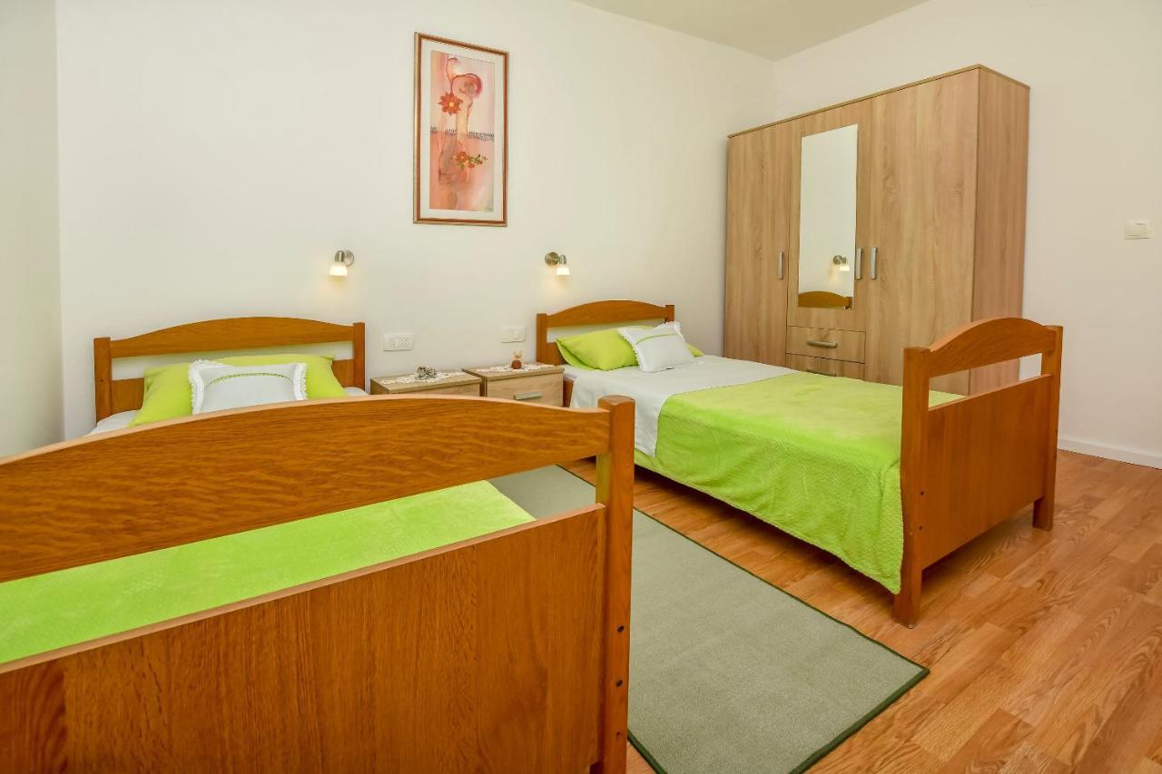 Apartments Matas Rogoznica  Extérieur photo